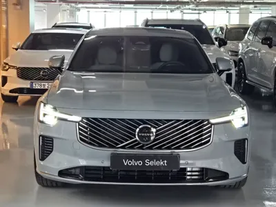 Volvo S90 2026, 792 км, за 38436.5 USD