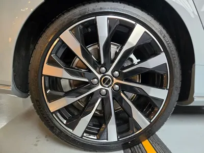 Volvo S90 2026, 792 км, за 38180.33 USD - фото 17