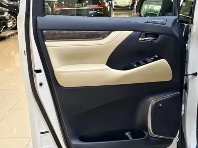Toyota Alphard 2020, 77000 км, за 71511.27 USD
