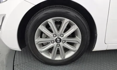 Hyundai Avante 2015, 76725 км, за 4748.9 USD