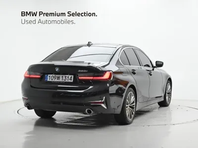 BMW 3-Series 2022, 37485 км, за 18232.72 USD