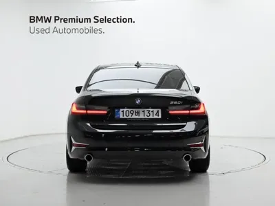 BMW 3-Series 2022, 37485 км, за 18232.72 USD
