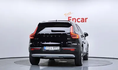 Volvo XC40 2023, 23684 км, за 24028.12 USD
