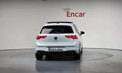 Volkswagen Golf 2024, 24403 км, за 23376.95 USD