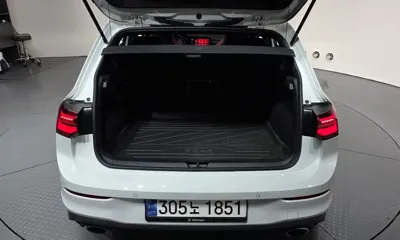 Volkswagen Golf 2024, 24403 км, за 23376.95 USD - фото 20