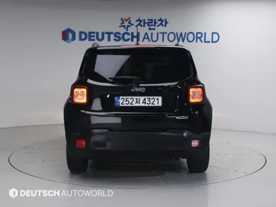 Jeep Renegade 2017, 147861 км, за 3966.16 USD