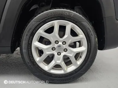 Jeep Renegade 2017, 147861 км, за 3966.16 USD
