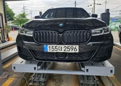 BMW 5-Series · 2022 год