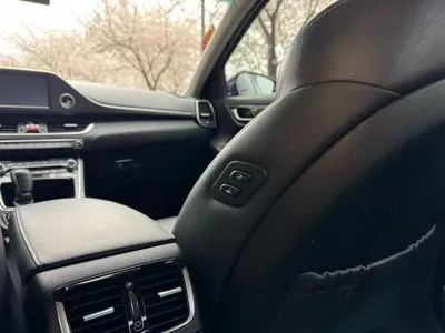 Hyundai Grandeur 2017, 203685 км, за 6055.87 USD - фото 17