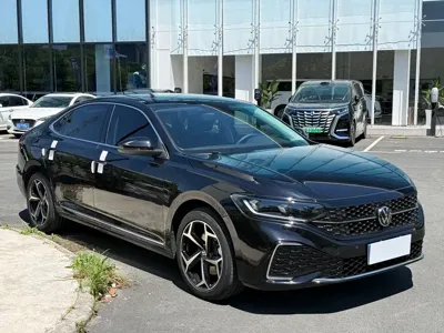 Volkswagen Passat 2024, 24000 км, за 15126.25 USD - фото 7
