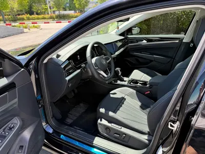 Volkswagen Passat 2024, 24000 км, за 15126.25 USD - фото 8