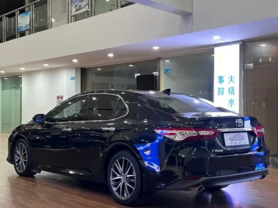 Toyota Camry 2021, 57000 км, за 15588.84 USD