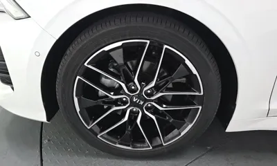Kia K5 2020, 44565 км, за 13841.05 USD
