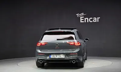 Volkswagen Golf 2025, 2195 км, за 30249.83 USD