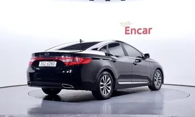 Hyundai Grandeur 2012, 125754 км, за 3282.13 USD