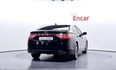 Hyundai Grandeur 2012, 125754 км, за 3282.13 USD