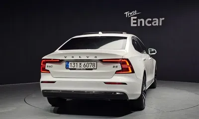 Volvo S60 2024, 5573 км, за 29998.69 USD