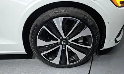 Volvo S60 2024, 5573 км, за 29998.69 USD