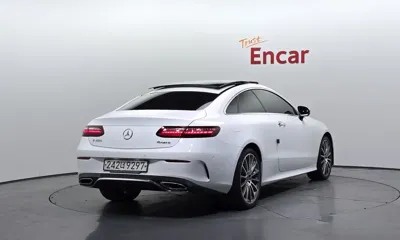 Mercedes-Benz E-Class 2021, 42174 км, за 24937.64 USD