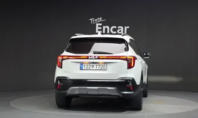Kia Seltos 2023, 31637 км, за 27302.86 USD