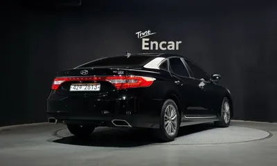 Hyundai Grandeur 2016, 132776 км, за 3835.4 USD