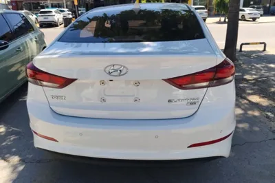 Hyundai Elantra (6th Generation 2016, 54400 км, за 9609 USD