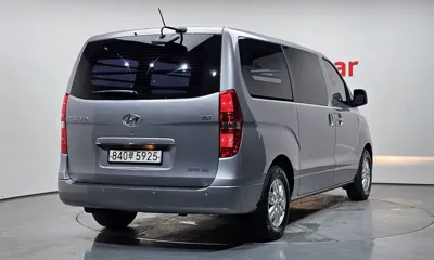 Hyundai Starex 2019, 97585 км, за 9051.24 USD