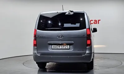 Hyundai Starex 2019, 97585 км, за 9051.24 USD