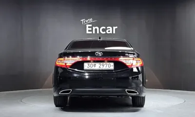 Hyundai Grandeur 2014, 146759 км, за 3054.39 USD