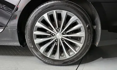 Hyundai Grandeur 2014, 146759 км, за 3054.39 USD