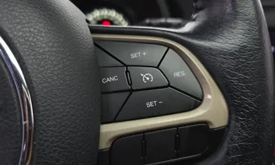 Jeep Renegade 2016, 107057 км, за 5288.21 USD - фото 17
