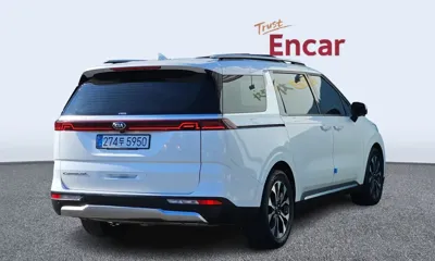 Kia Canival 2021, 111643 км, за 18810.84 USD