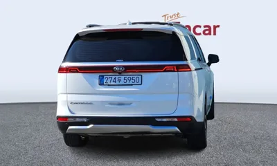 Kia Canival 2021, 111643 км, за 18810.84 USD
