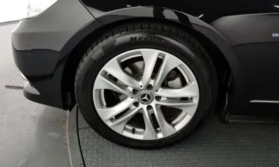 Mercedes-Benz E-Class 2011, 135073 км, за 3900.06 USD