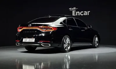 Hyundai Grandeur 2017, 122597 км, за 9271.52 USD