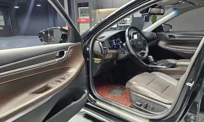 Hyundai Grandeur 2017, 122597 км, за 9271.52 USD - фото 11