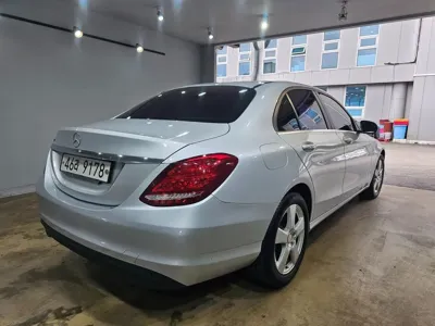 Mercedes-Benz C-Class 2017, 79922 км, за 8336.62 USD