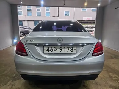 Mercedes-Benz C-Class 2017, 79922 км, за 8336.62 USD