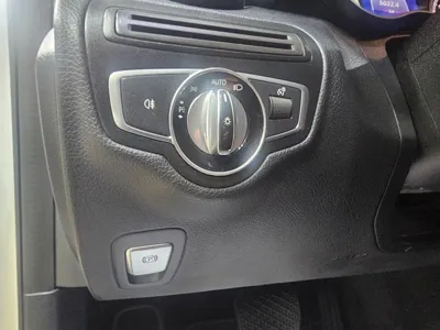 Mercedes-Benz C-Class 2017, 79922 км, за 8336.62 USD - фото 15