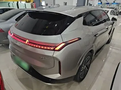Lynk & Co 08 EM-P 2023, 101700 км, за 14092.44 USD