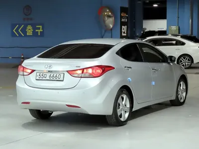 Hyundai Avante 2011, 160232 км, за 2560.06 USD