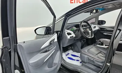 ChevroletGMDaewoo Bolt EV 2021, 80098 км, за 12157.25 USD - фото 10