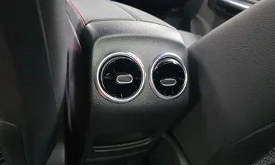 Mercedes-Benz GLA-Class 2021, 24851 км, за 39004.08 USD - фото 28