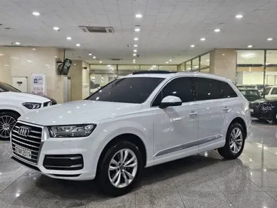 Audi Q7 · 2019 год