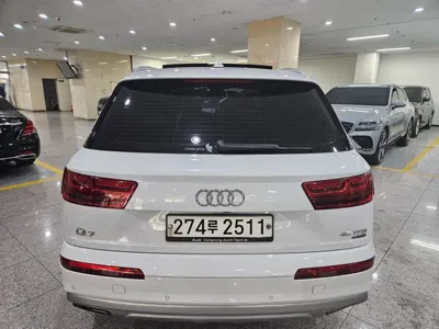 Audi Q7 2019, 77099 км, за 19820.57 USD