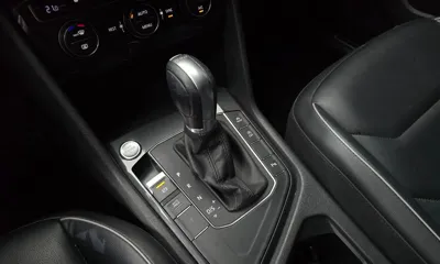 Volkswagen Tiguan 2018, 97190 км, за 11525.68 USD - фото 9