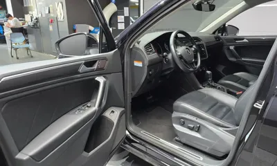 Volkswagen Tiguan 2018, 97190 км, за 11525.68 USD - фото 10