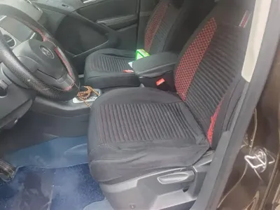 Volkswagen Tiguan 2016, 119600 км, за 6106.41 USD - фото 9