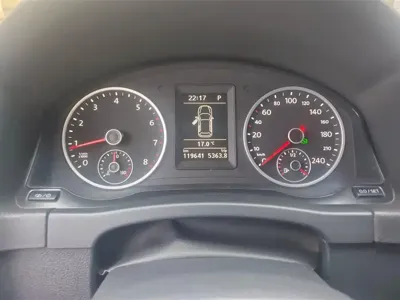 Volkswagen Tiguan 2016, 119600 км, за 6106.41 USD - фото 14