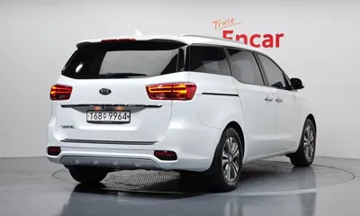 Kia Canival 2019, 208520 км, за 5735.05 USD